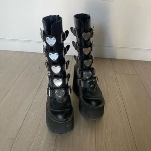 Démonia heart shoes